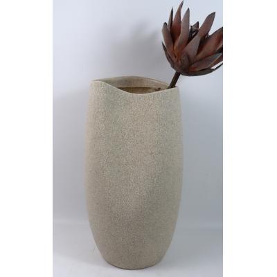 resin vase